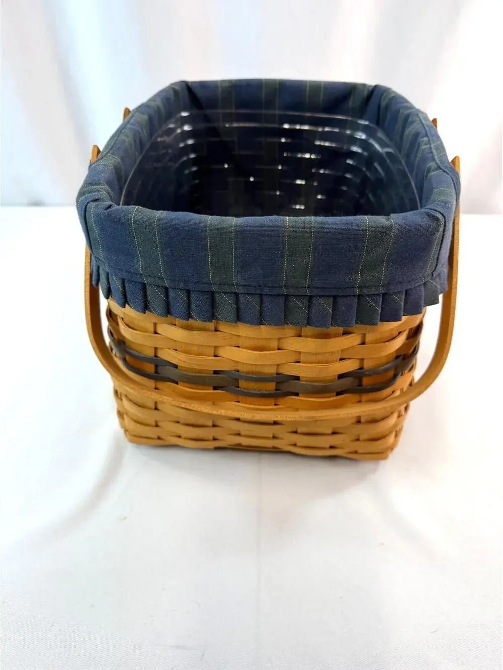 1998 Longaberger Collector's Club Harbor Basket w/Liner & Protector